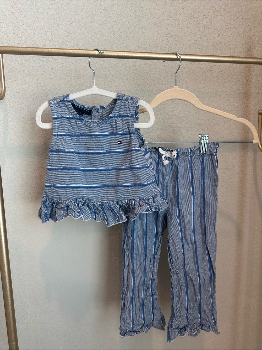 Tommy Hilfiger Light Blue Striped girls Set size 4t